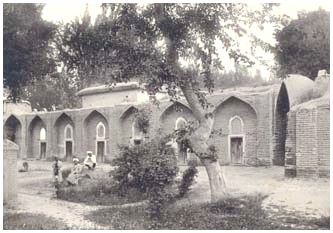 Вид внутреннего двора медресе Ишанкула дадхо